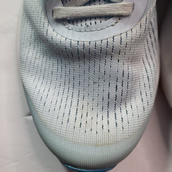 New Balance 520v7 Lace-Up Running Shoes Light Blue Women's Size 11 - Picture 2 of 16